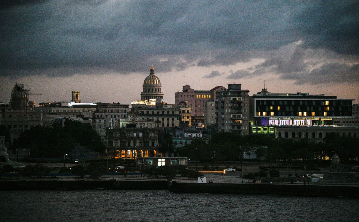 Cuba Suffers Second Blackout in a Week Amid Fuel Squeeze