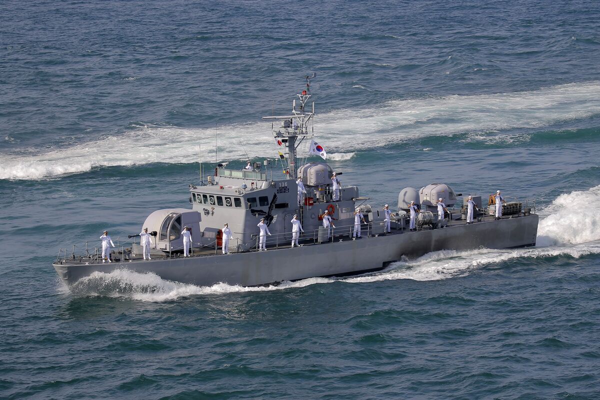 South Korea Weighs Trump’s Request on Sending Warships to Hormuz