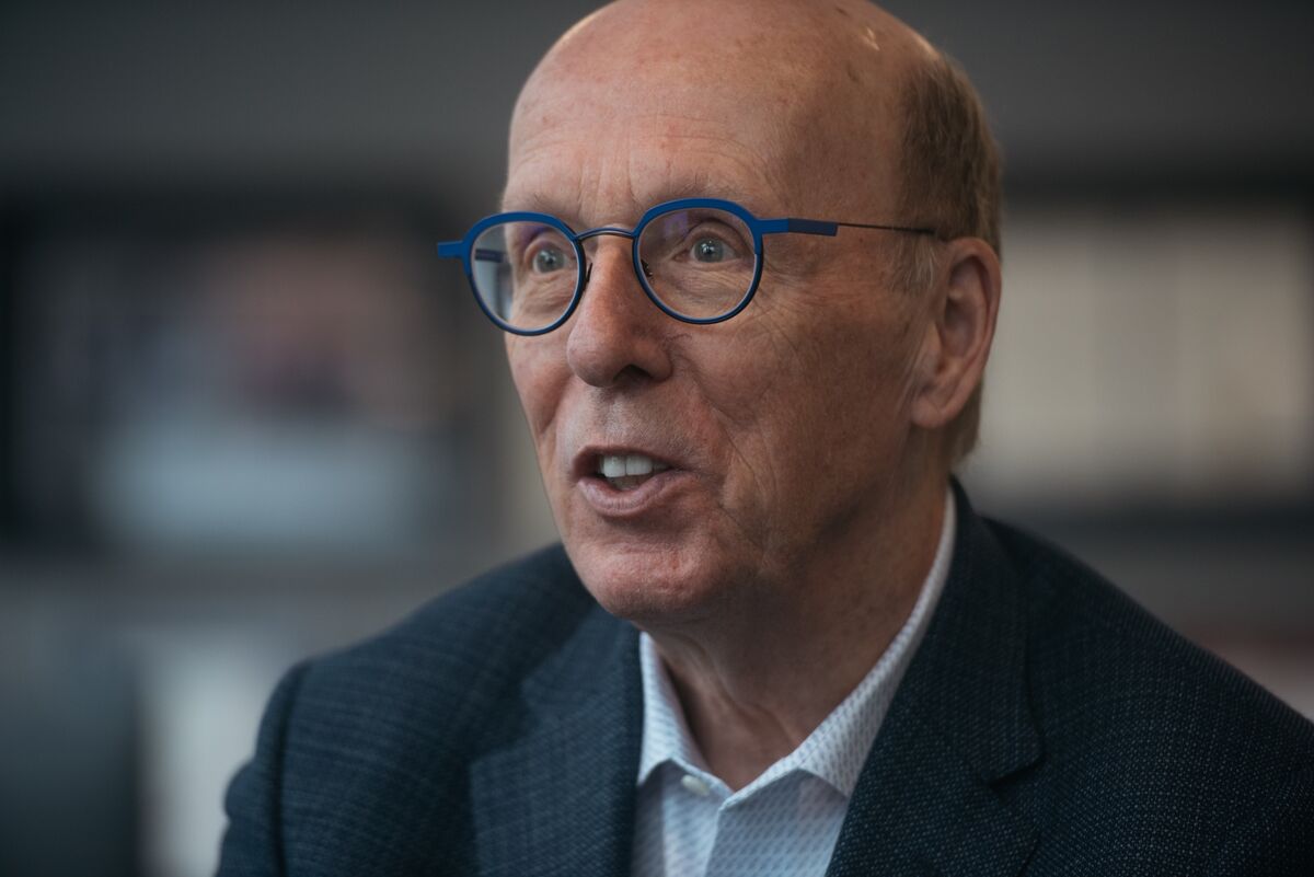 Canadian Billionaire Smith Buys 26.9% of The Economist Magazine